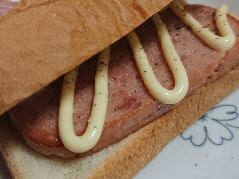 朝食に！食パンで簡単スパムサンド